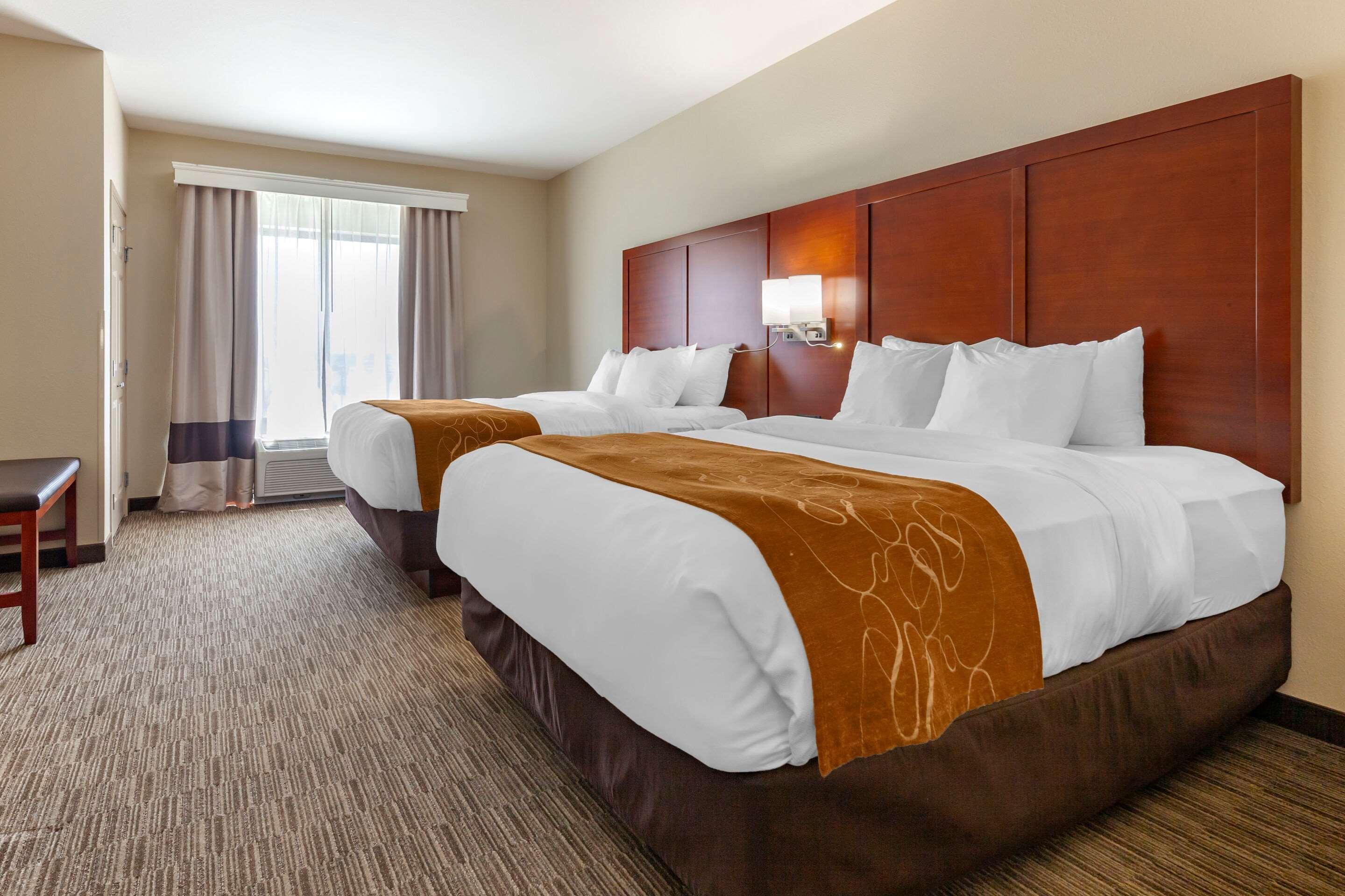 คอมฟอร์ต สวีท ออชคอช Hotel ภายนอก รูปภาพ