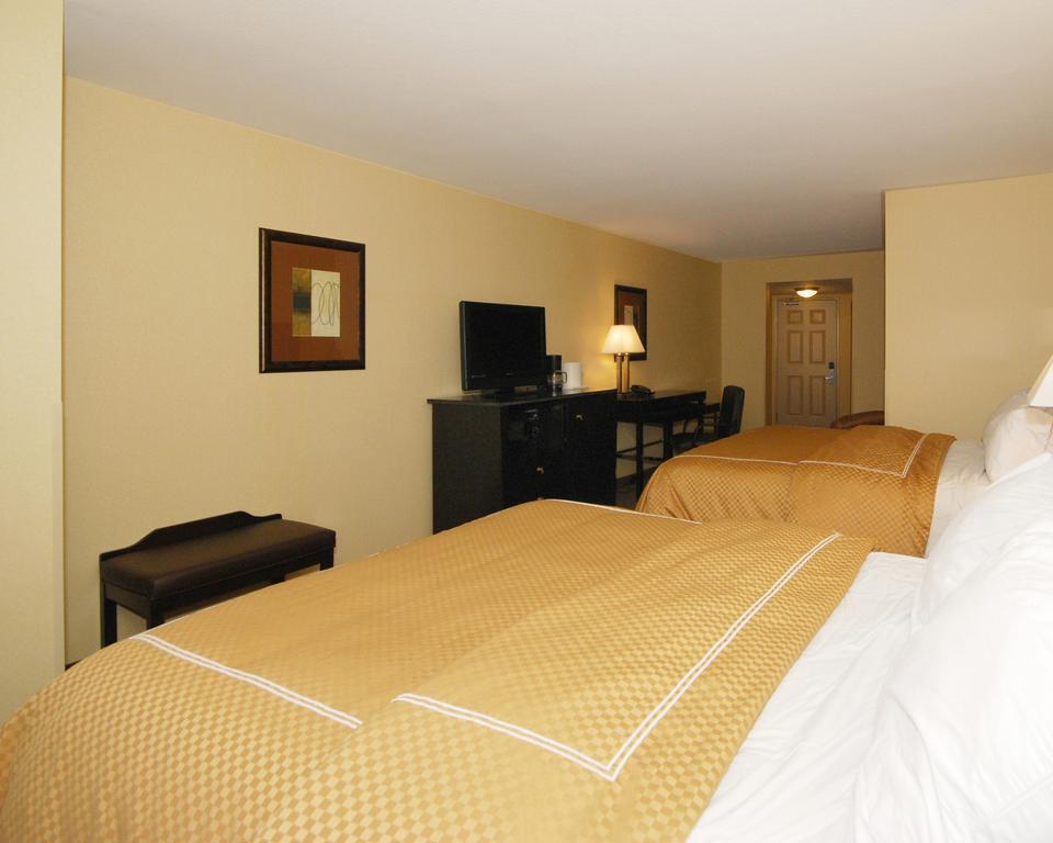 คอมฟอร์ต สวีท ออชคอช Hotel ห้อง รูปภาพ